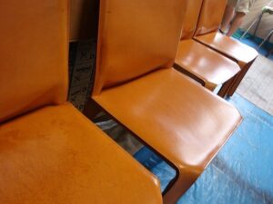 カッシーナ　CAB412　ダイニングチェアー　カラーチェンジ　高知