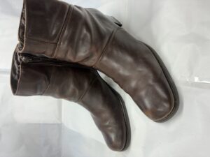 ブーツ　全体リカラー　傷補修　高知市